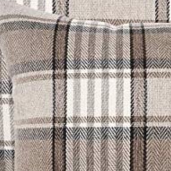 Meet your Posher, Sara - Picture 1 of 1